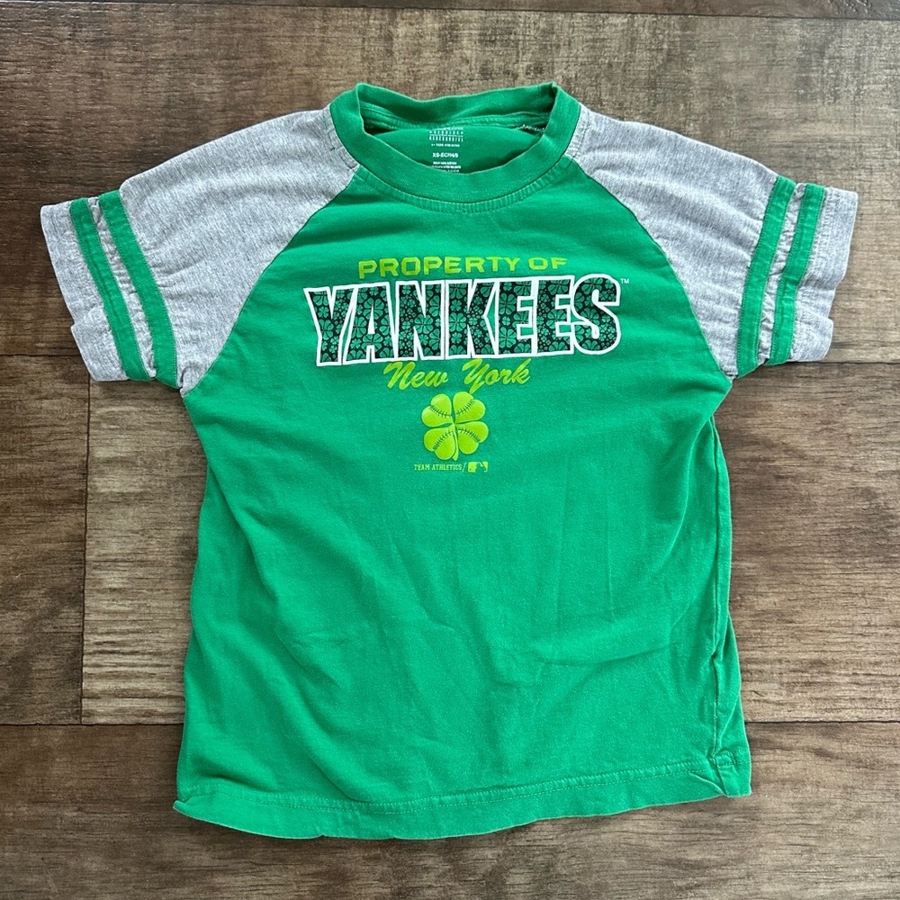 New York Yankees lucky Shamrock tee